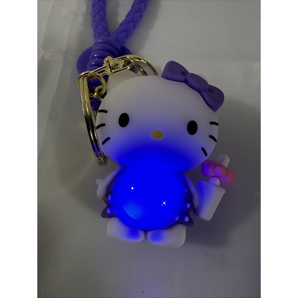 Hello Kitty Light-Up Purple Keychain Cartoon Character‎ - Picture 3 of 3